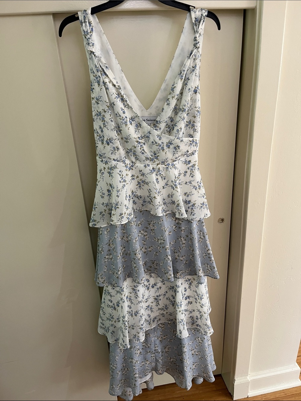 En Saison Light Blue and White Floral Tiered Maxi Dress